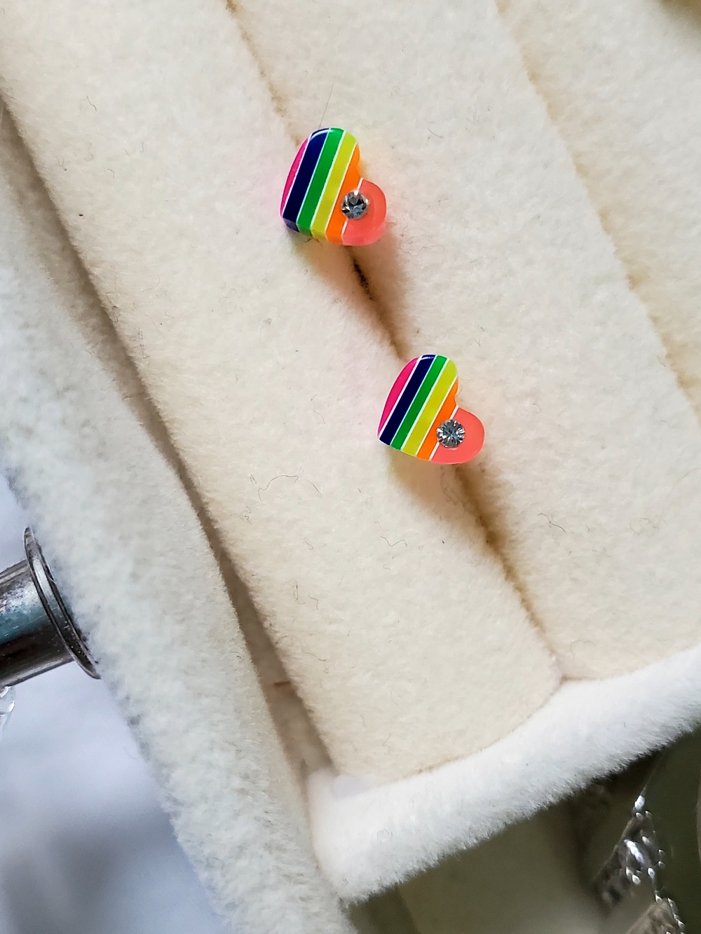Rainbow Stripe Heart Stud Earrings with Rhinestone • 0.29g